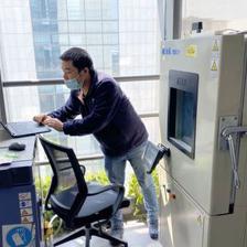 不能出差的日子如何跑业务？上海企业修炼内功，打通人财物信息流与网络技术研发